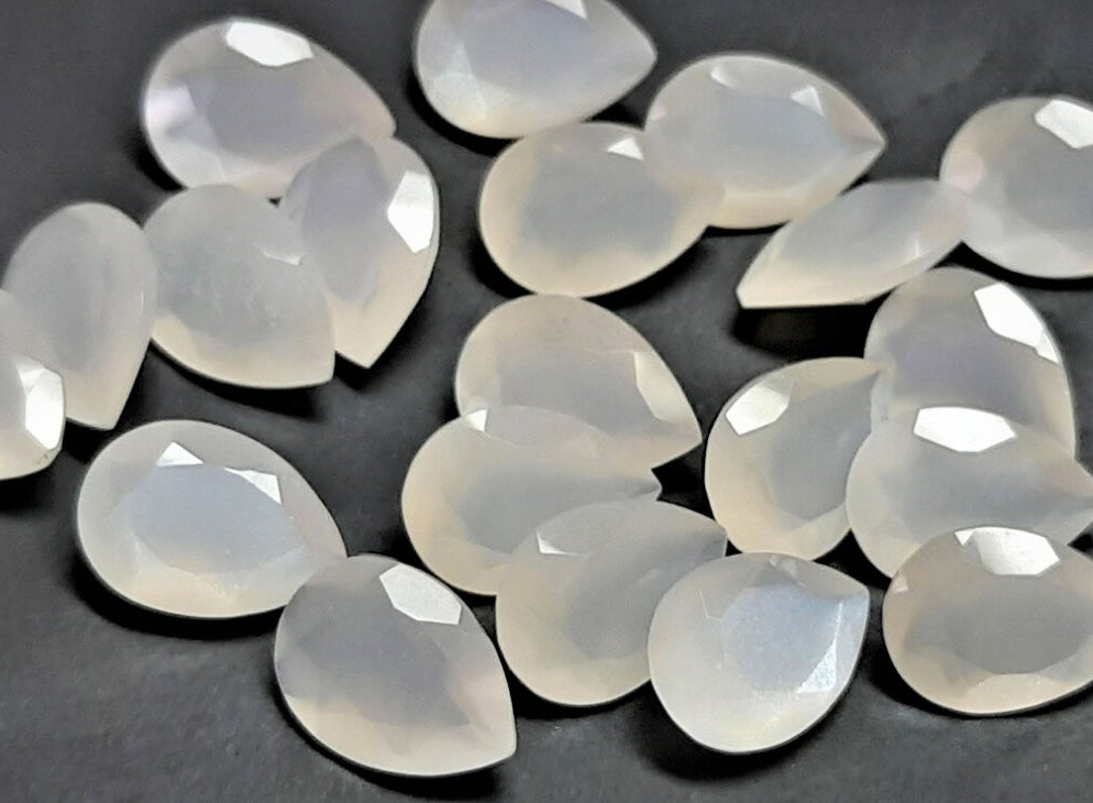 Moonstone Rainbow Pears 5x7mm (1pc)