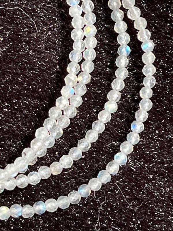 Bracelet, Faceted delicate  Grey Moonstonebeads, with magnetic clasp, 4 laps