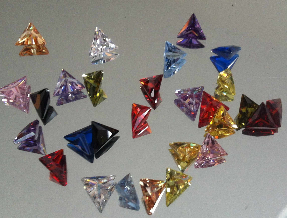 Cubic Zirconia &amp; Lab Sapphire Assorted Colours Triangle 5mm (25+pc)