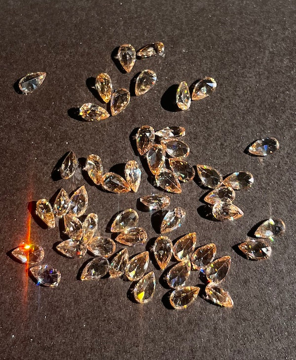 Pear 3x5mm Gemstones. Corundums, CZs and Spinels. 5A quality (5pc)