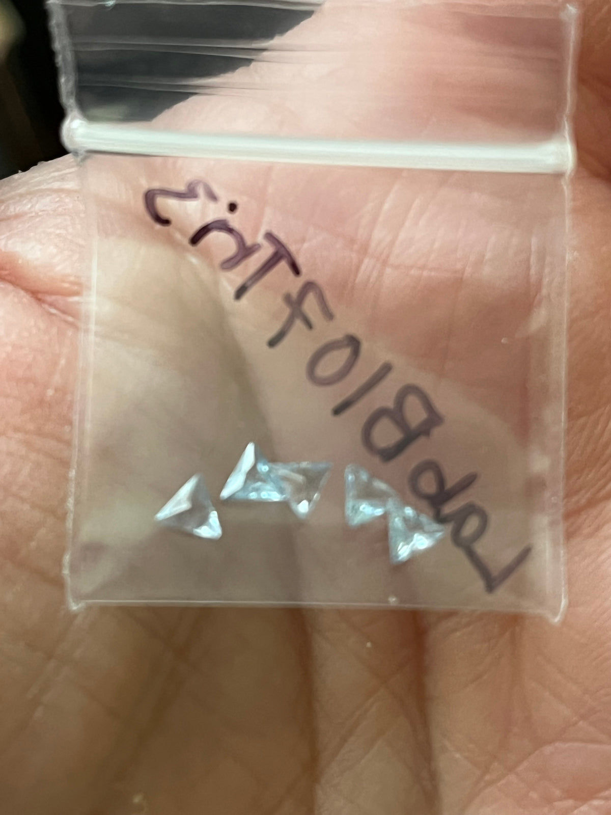 Lab Sapphire light blue, Faceted Triangles, 3mm (5pc)