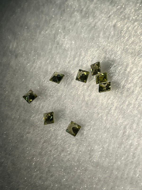 CZ, Olive Peridot Green, Square, princess cut, 3mm (5pc)