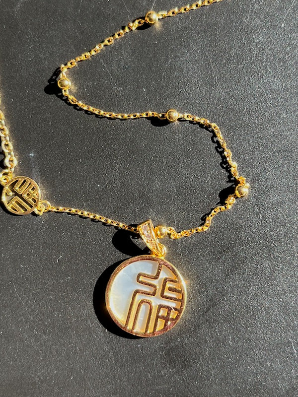 Fashion gold filled on sterling silver chain with shell pendant and chinese blessing symbol