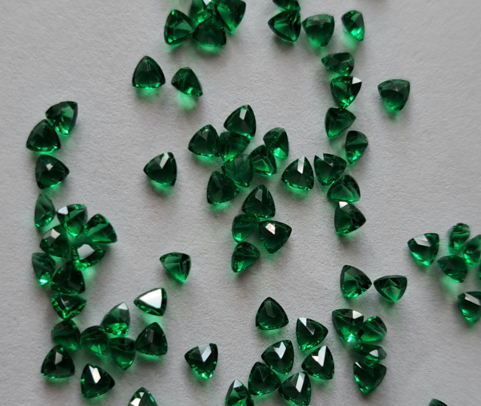 Lab Nano Green Trillion Gem 3mm &amp; 5mm
