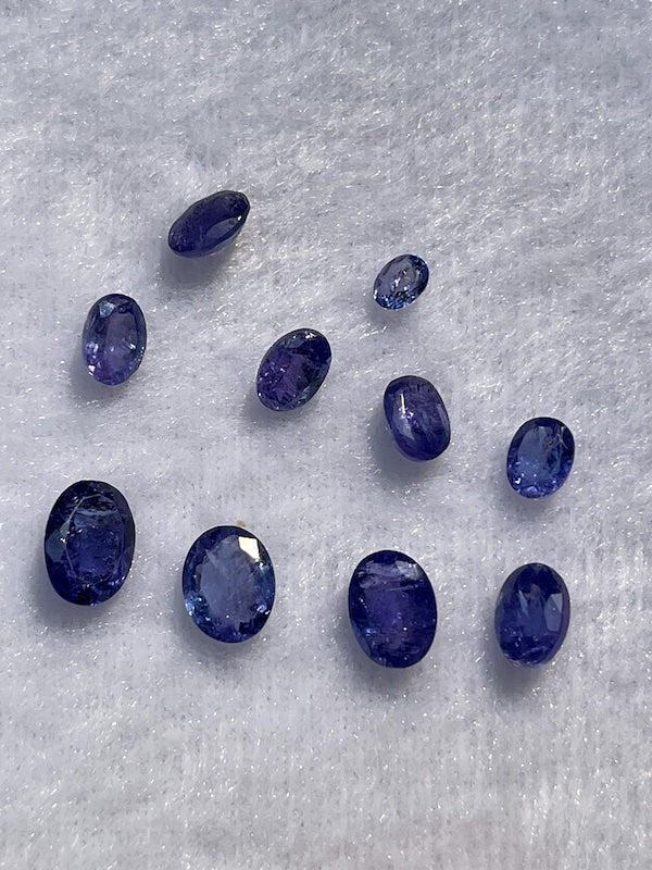 Tanzanite,  B+ to  A Gem Quality, Oval stones