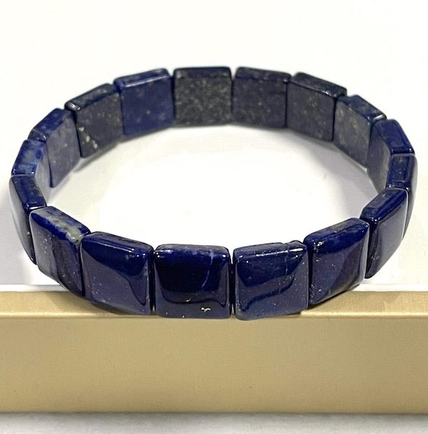 Bracelet Lapis Lazuli, 12 x 11 rectangle beads, on stretch bracelet