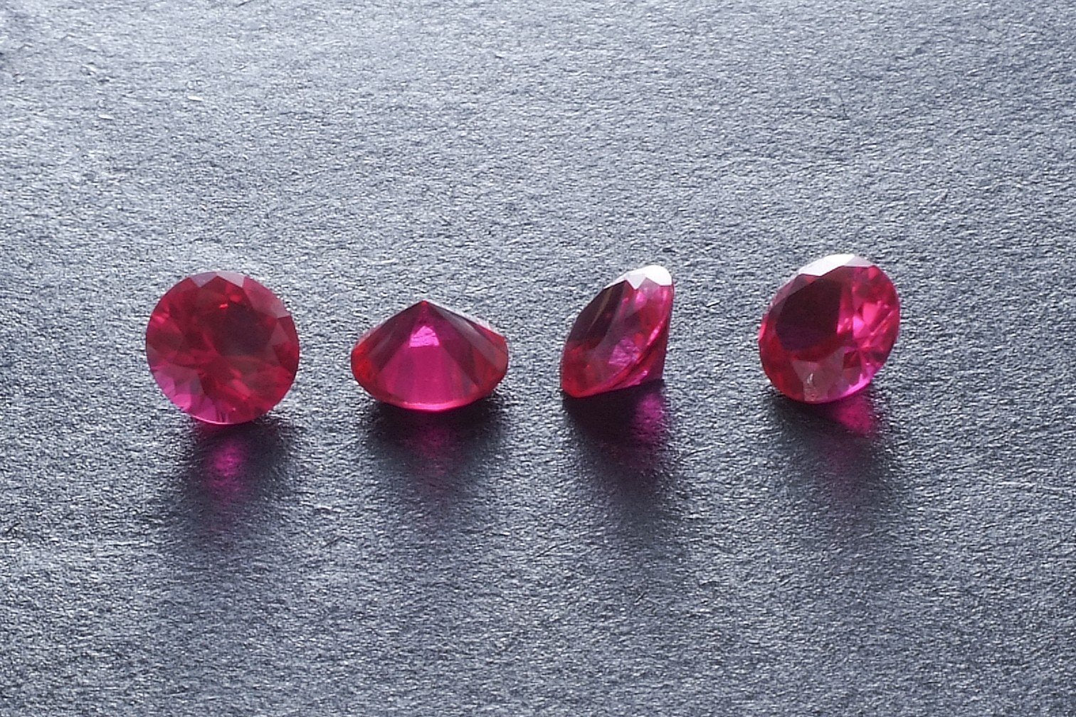 Lab Ruby Pink Round 5mm (4pc)