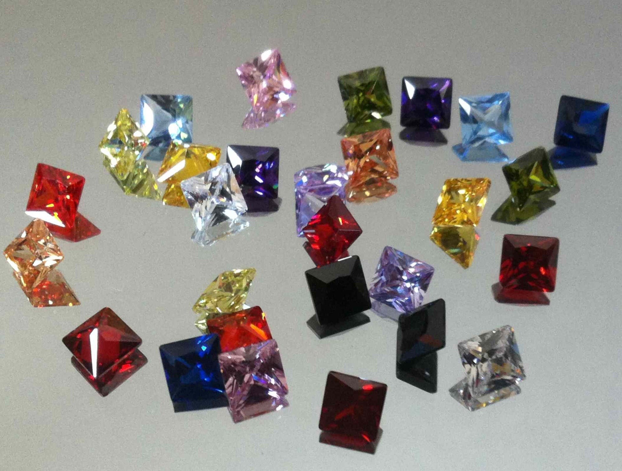 Cubic Zirconia & Lab Sapphire Assorted Colours Square 5mm (25pc)
