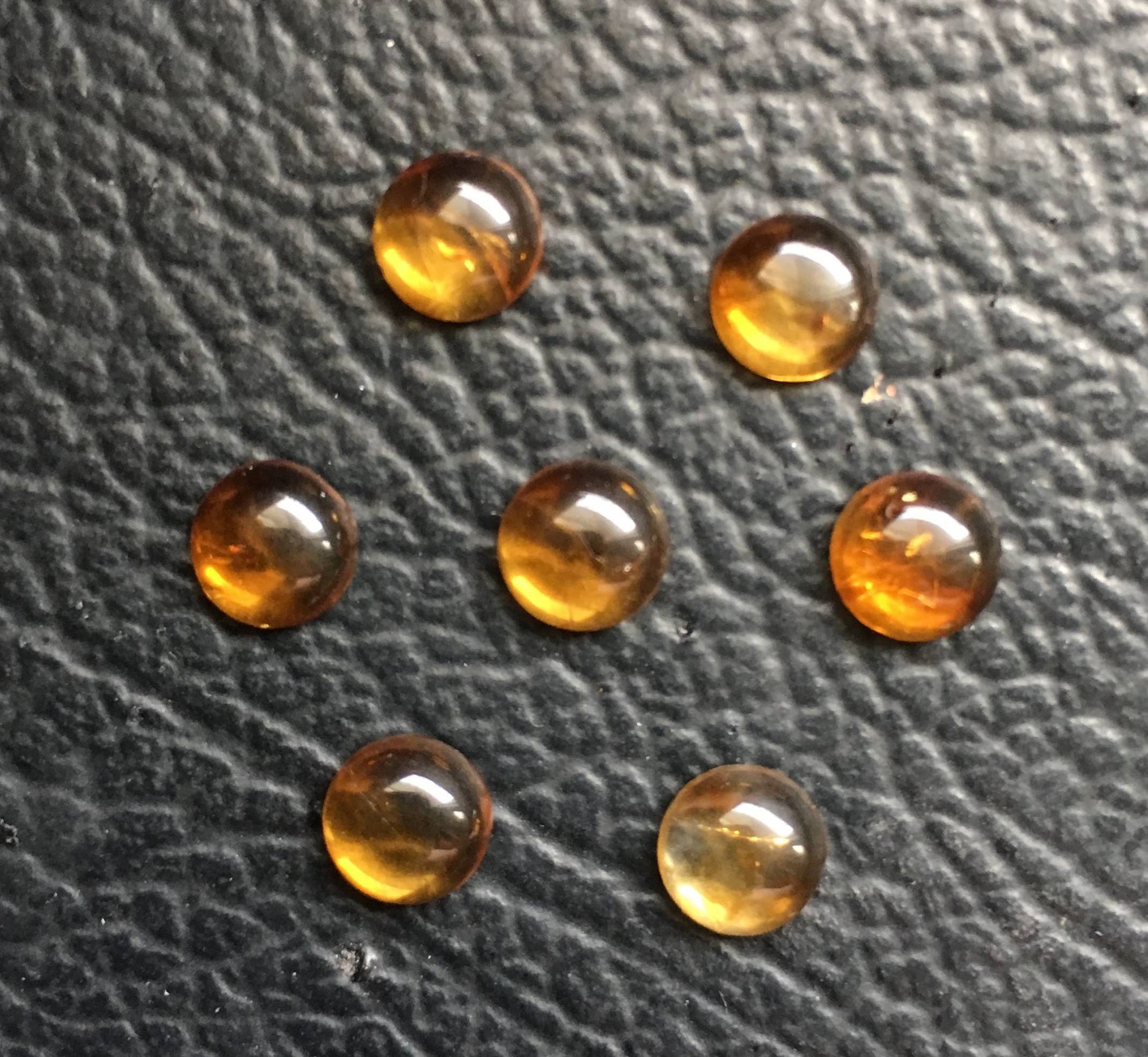 Citrine (Natural) Cabochons Round 3mm - 6mm (1pc)