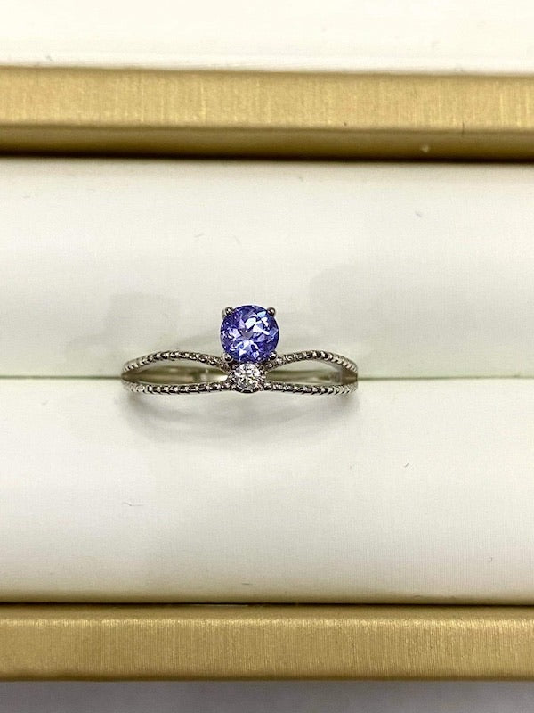 Ring, Blue Tanzanite with double band