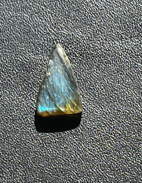 Labradorite Cabochon Blue Triangle 20 x 12mm (1pc)